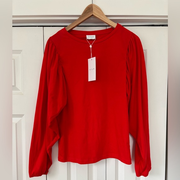 VILA Tops - VILA Bright Red Long-Sleeve Puff Sleeve Tee